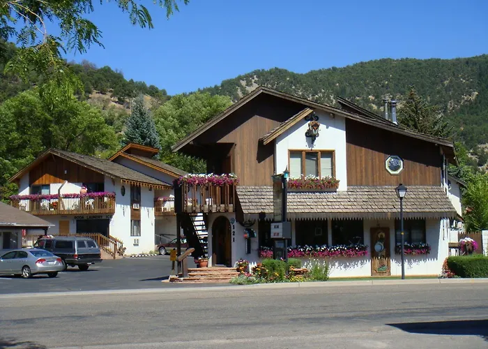 Starlight Lodge